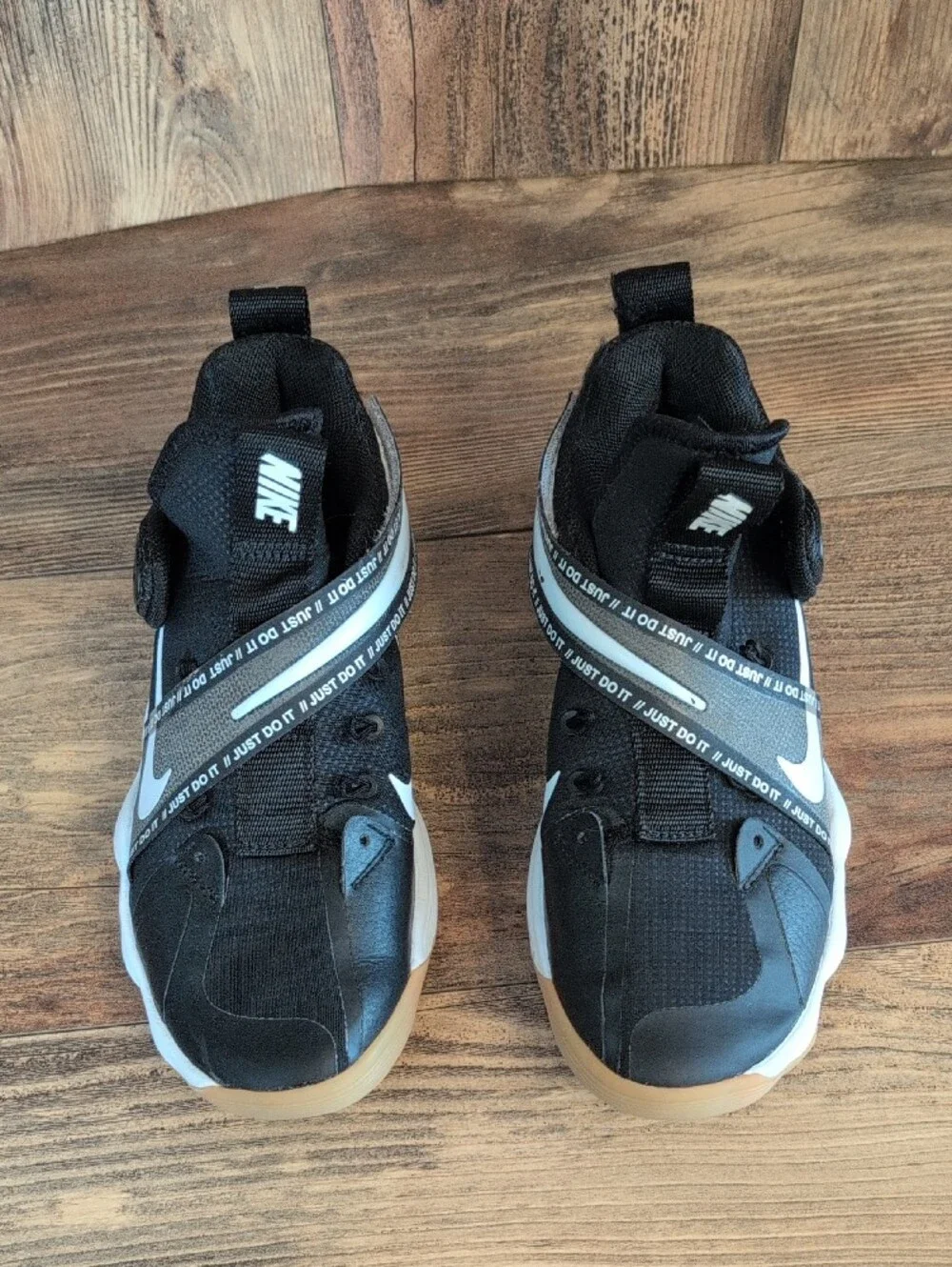 Nike React Hyperset Athletic Strappy Mesh Volleyball Active Shoes 6    C213
